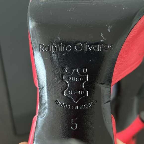 Ramiro Olivares Leather Heels - Picture 12 of 15